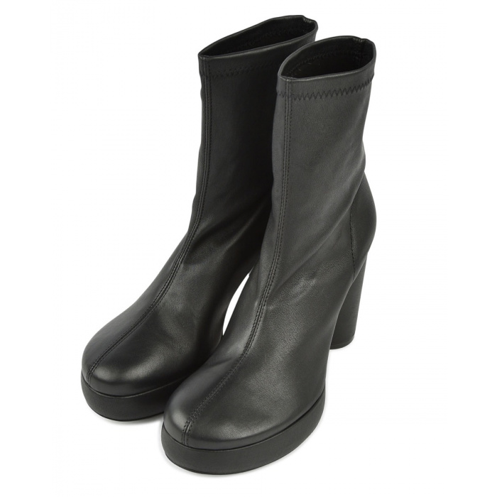 VIC MATIÉ Damen Stiefelette mit Absatz Black